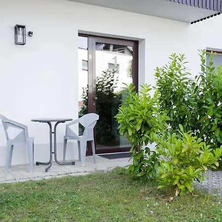 With Terrace Near Woerthersee Daire Schiefling am See