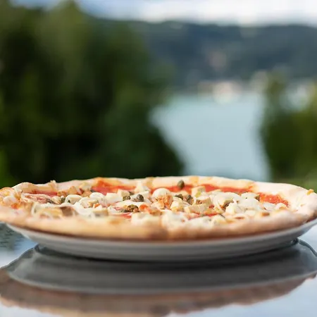 With Terrace Near Woerthersee Daire *