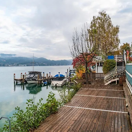 With Terrace Near Woerthersee Daire Schiefling am See