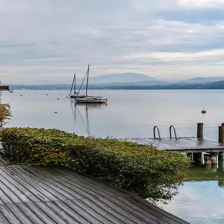With Terrace Near Woerthersee Daire